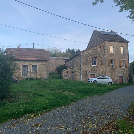 Busset Liages Situe Dans Le Bourbonnais 1 Chambres Lit Double Et Un Clic Clac المظهر الخارجي الصورة