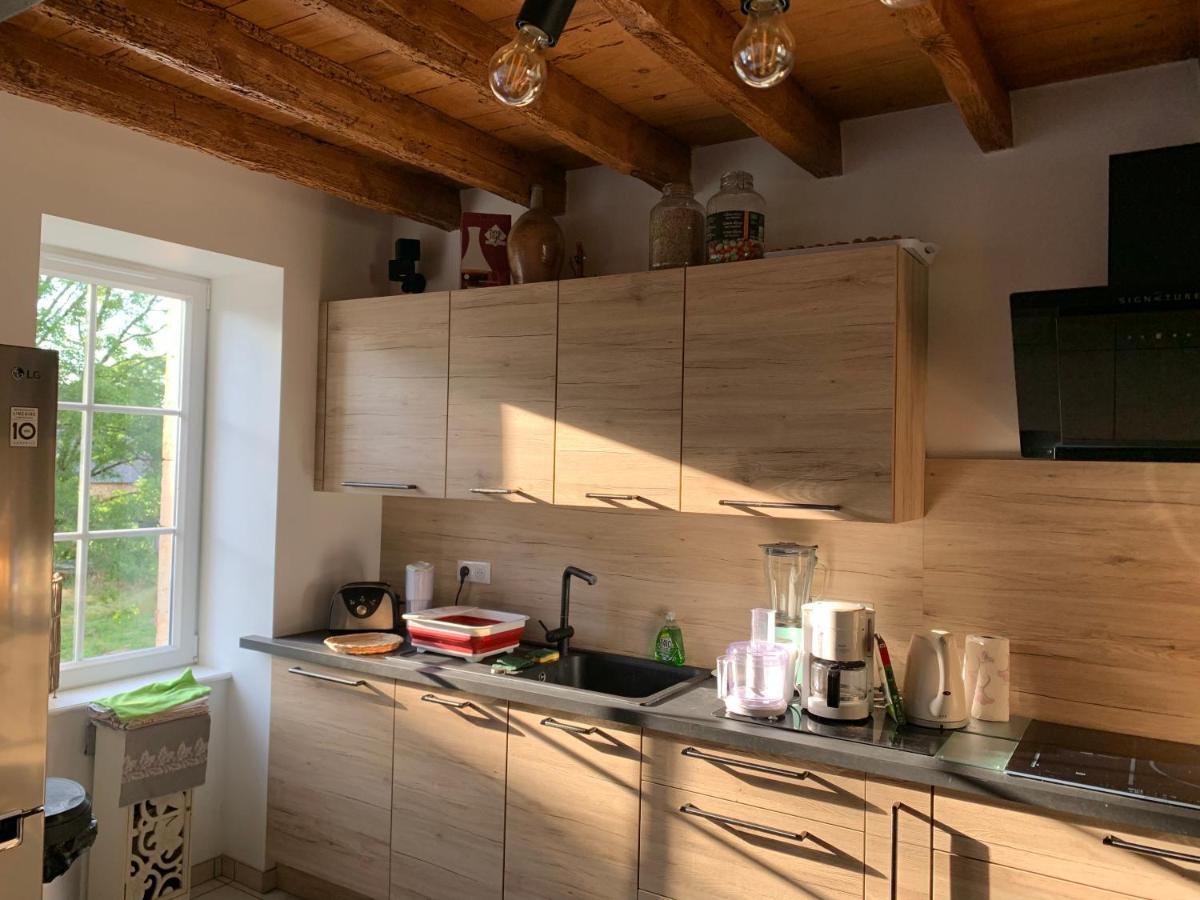 Busset Liages Situe Dans Le Bourbonnais 1 Chambres Lit Double Et Un Clic Clac المظهر الخارجي الصورة