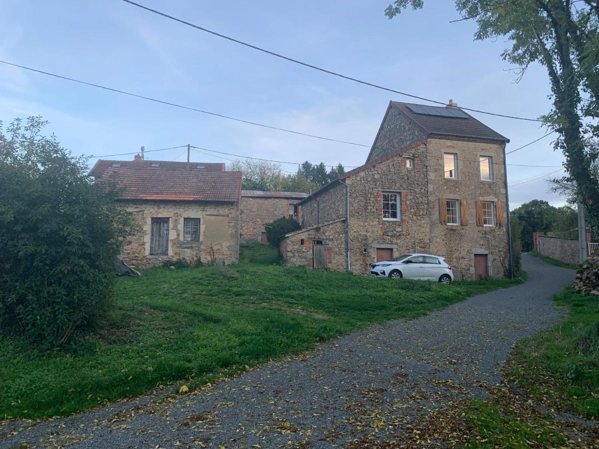 Busset Liages Situe Dans Le Bourbonnais 1 Chambres Lit Double Et Un Clic Clac المظهر الخارجي الصورة